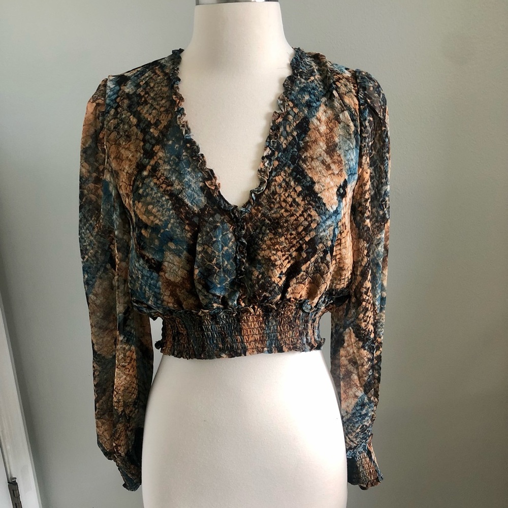 Olivaceous Snakeprint top